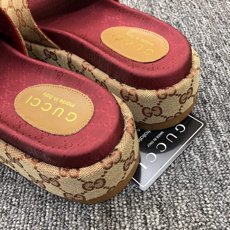 Gucci Shoe 